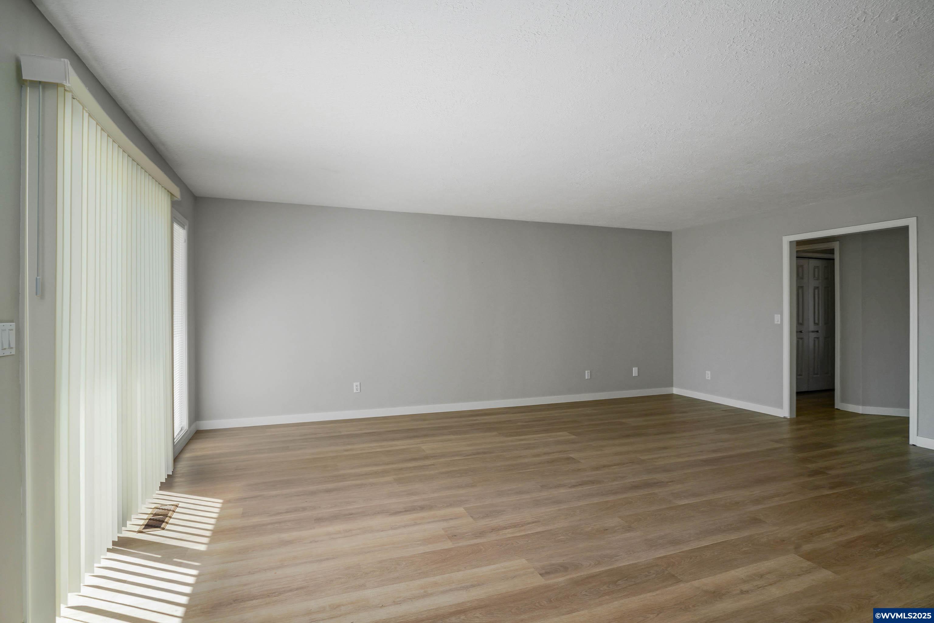 Salem, Oregon, 97304, United States, 3 Bedrooms Bedrooms, ,2 BathroomsBathrooms,Residential,For Sale,1838478