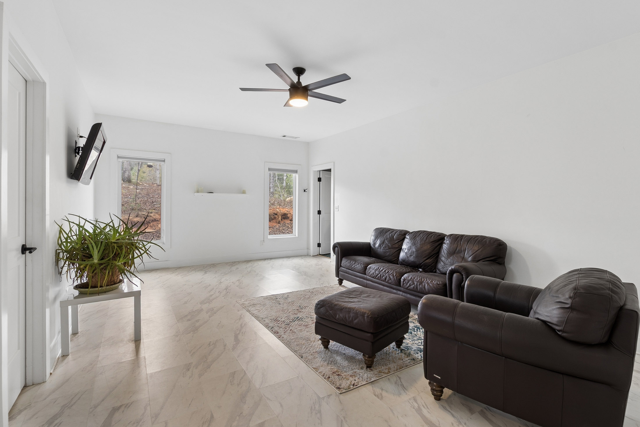  Extraordinary Custom-Built 2019 Barndominium-Inspired Residence - 物件實景