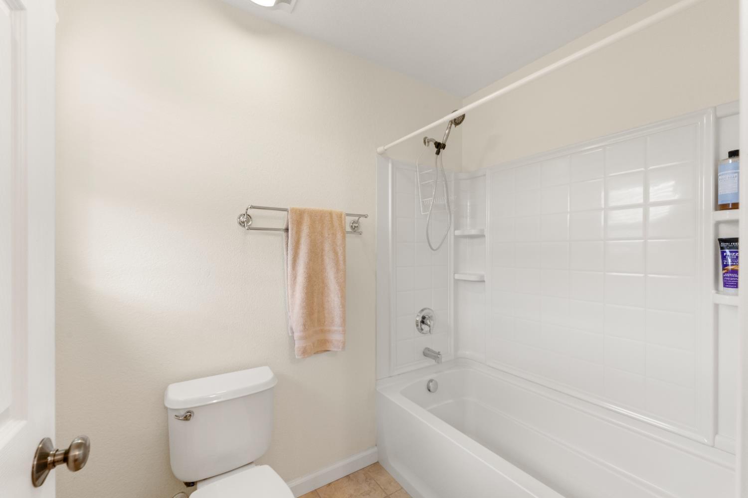 Lincoln, California, 95648, United States, 5 Bedrooms Bedrooms, ,4 BathroomsBathrooms,Residential,For Sale,2035339