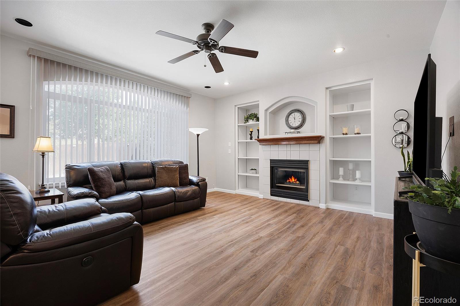 Centennial, Colorado, 80015, United States, 4 Bedrooms Bedrooms, ,3 BathroomsBathrooms,Residential,For Sale,1902637