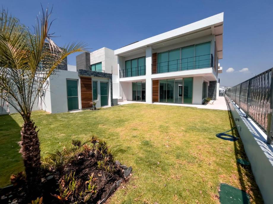 Naucalpan de Juárez, Estado de méxico, 53126, Mexico, 4 Bedrooms Bedrooms, ,5 BathroomsBathrooms,Residential,For Sale,1968961