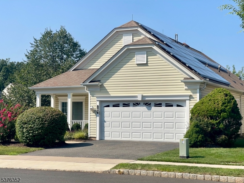 Franklin Twp., New Jersey, 08873, United States, 2 Bedrooms Bedrooms, ,2 BathroomsBathrooms,Residential,For Sale,1911173