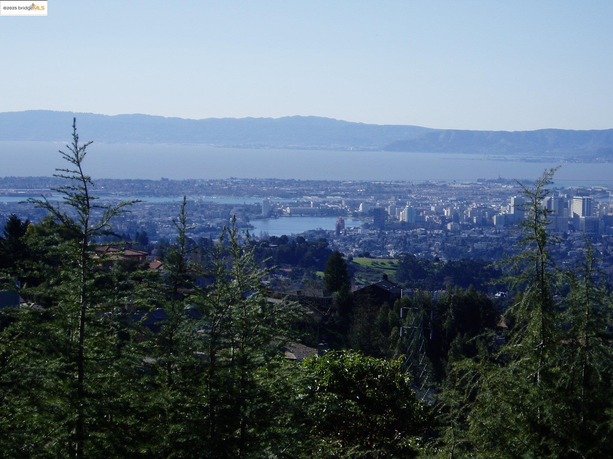 Oakland, California, 94611, United States, 2 Bedrooms Bedrooms, ,1 BathroomBathrooms,Residential,For Sale,1803995