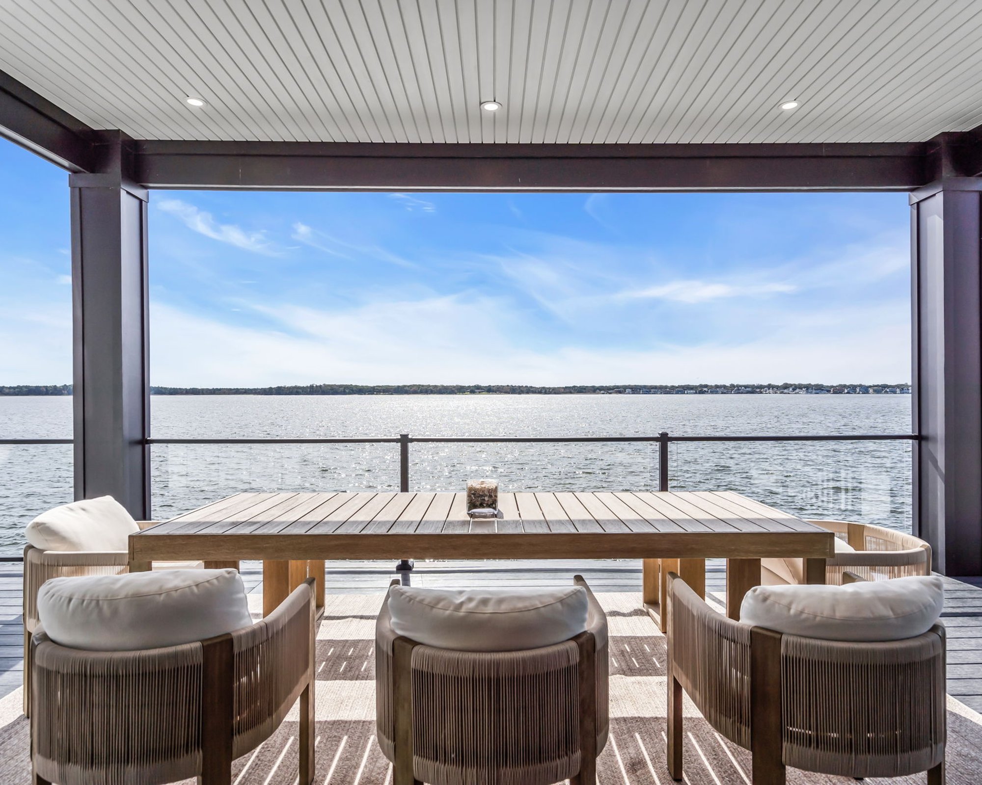  Exceptional Custom Built Waterfront Home - 物件實景