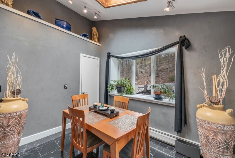 Ringwood Boro, New Jersey, 07456, United States, 4 Bedrooms Bedrooms, ,2 BathroomsBathrooms,Residential,For Sale,1794358