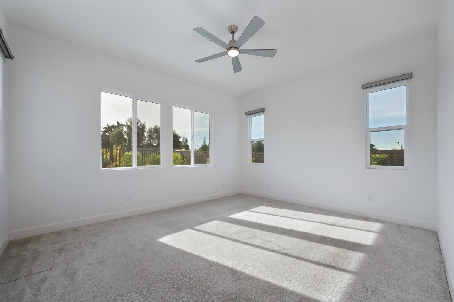 Roseville, California, 95747, United States, 4 Bedrooms Bedrooms, ,4 BathroomsBathrooms,Residential,For Sale,1992933