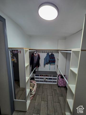 Bountiful, Utah, 84010, United States, 4 Bedrooms Bedrooms, ,3 BathroomsBathrooms,Residential,For Sale,1978564