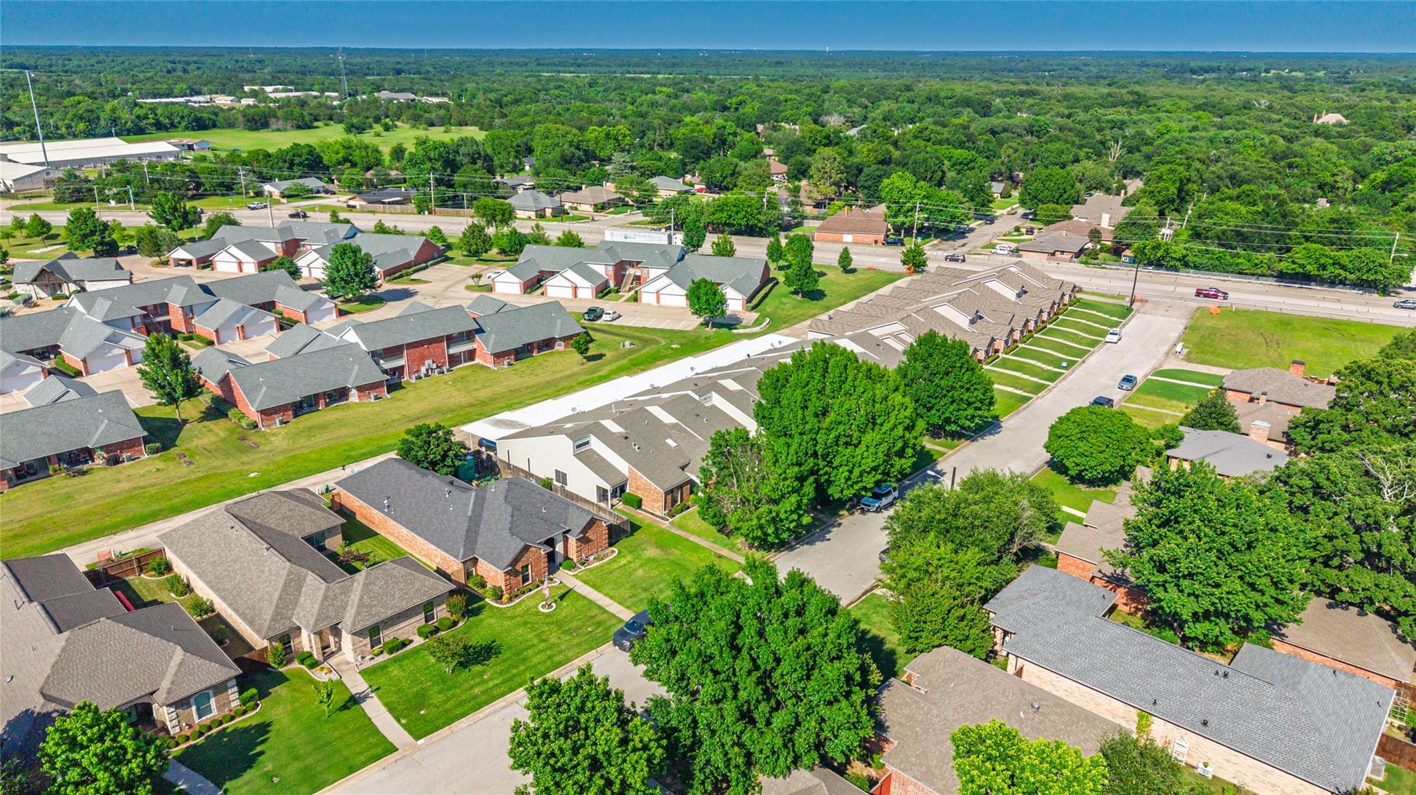 Greenville, Texas, 75402, United States, 18 Bedrooms Bedrooms, ,18 BathroomsBathrooms,Residential,For Sale,2049312