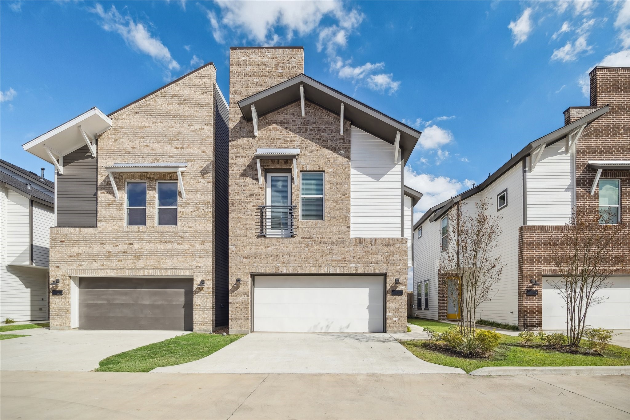  5818 Francis Oak Place - 物件實景