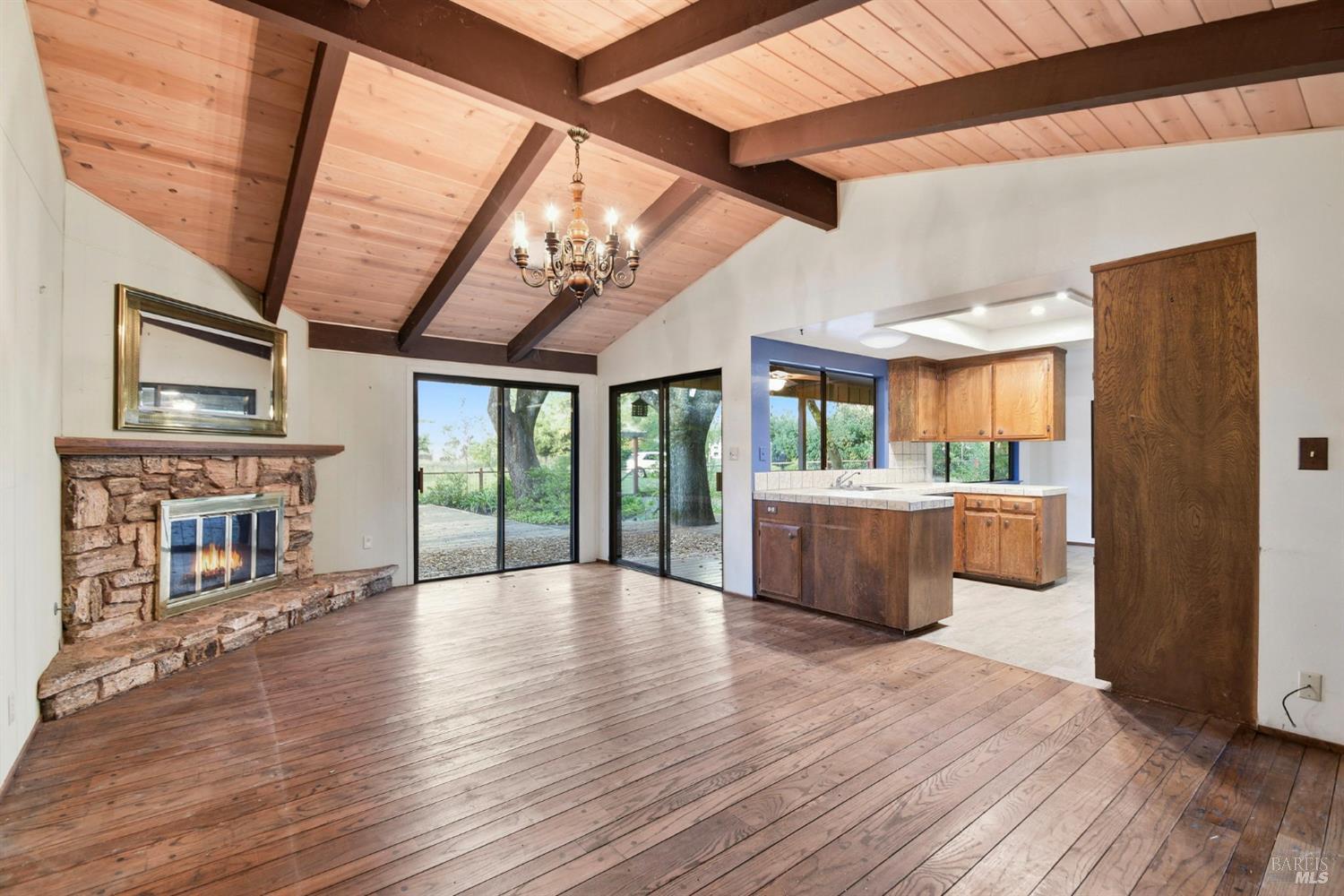 Glen Ellen, California, 95442, United States, 3 Bedrooms Bedrooms, ,3 BathroomsBathrooms,Residential,For Sale,1989437