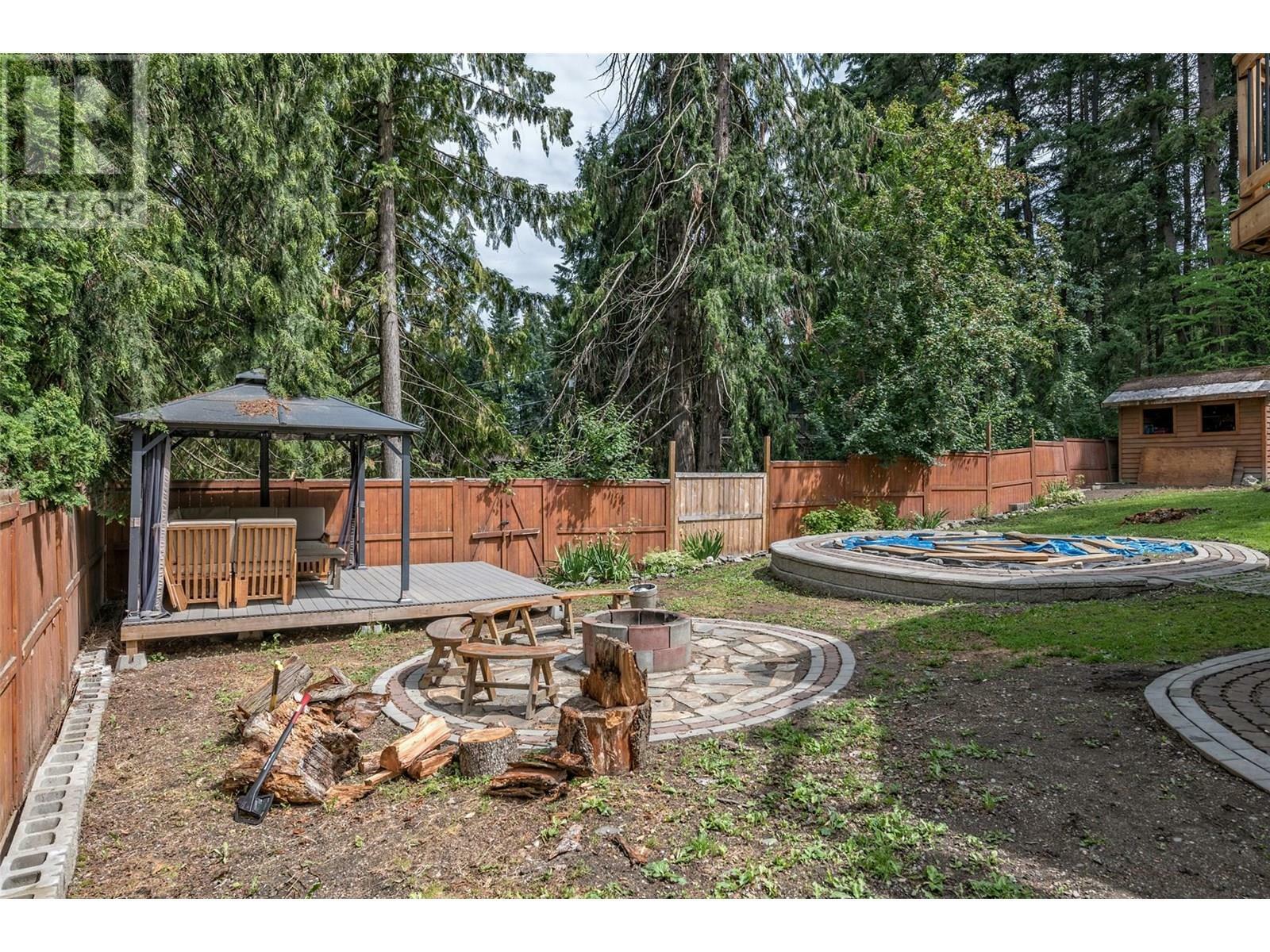 SPALLUMCHEEN, British Columbia, V4Y 0S6, CA, 3 Bedrooms Bedrooms, ,3 BathroomsBathrooms,Residential,For Sale,1874999