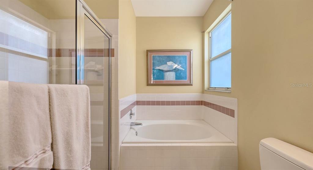 Bradenton, Florida, 34210, United States, 3 Bedrooms Bedrooms, ,2 BathroomsBathrooms,Residential,For Sale,1792897
