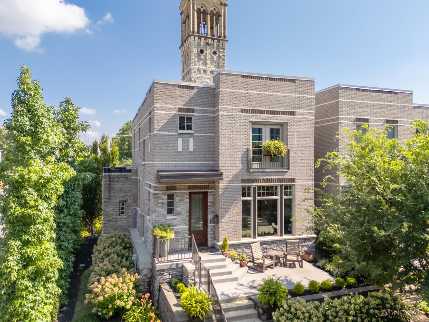 Cincinnati, Ohio, 45206, United States, 2 Bedrooms Bedrooms, ,3 BathroomsBathrooms,Residential,For Sale,1940319