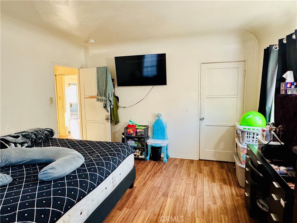 Los Angeles, California, 90023, United States, 4 Bedrooms Bedrooms, ,3 BathroomsBathrooms,Residential,For Sale,2013063