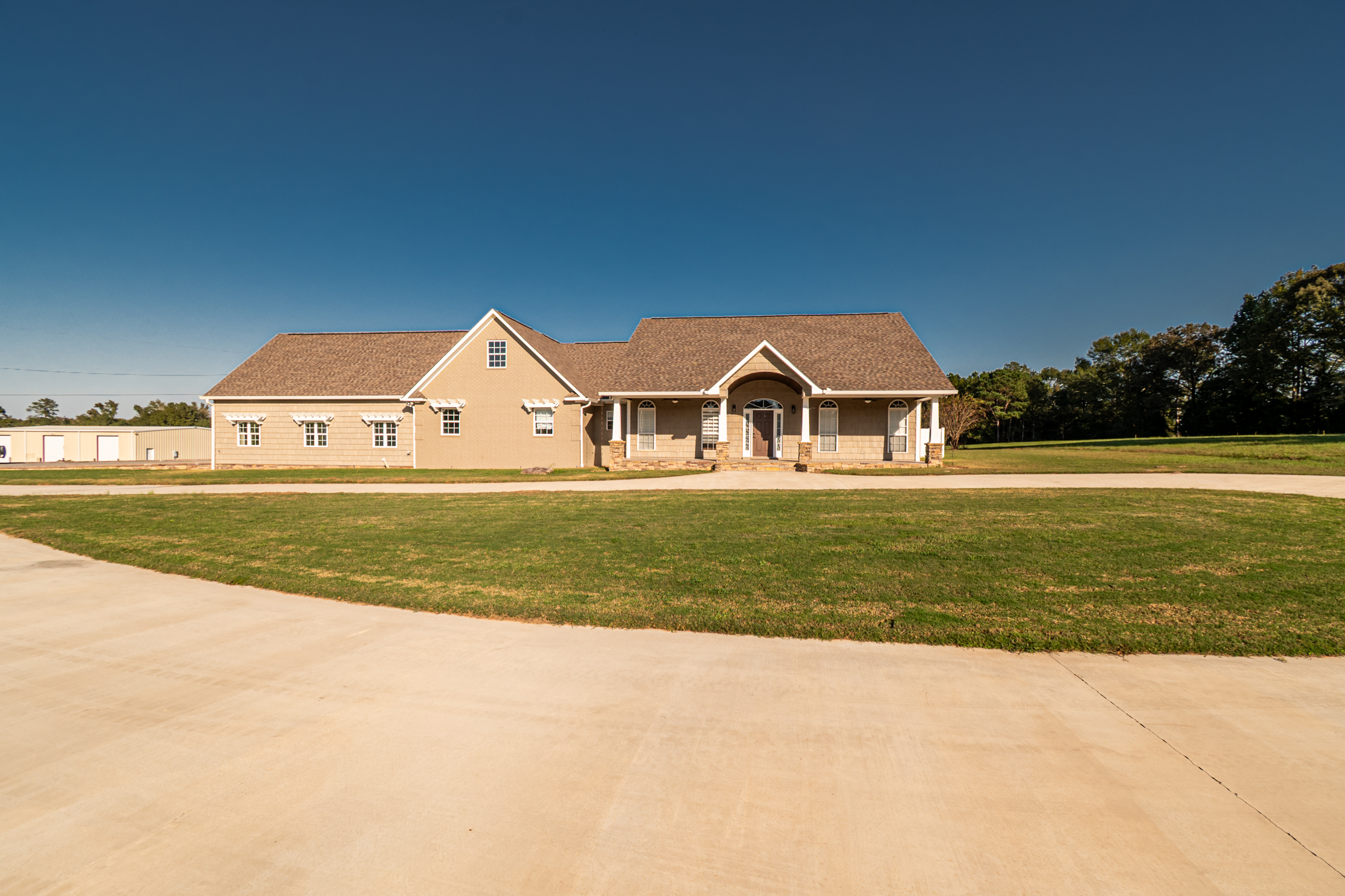 El Dorado, Arkansas, 71730, United States, 3 Bedrooms Bedrooms, ,3 BathroomsBathrooms,Residential,For Sale,1982528