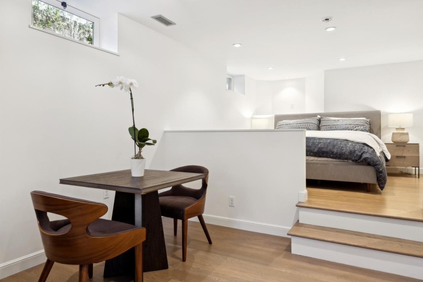 Menlo Park, California, 94025, United States, 4 Bedrooms Bedrooms, ,3 BathroomsBathrooms,Residential,For Sale,1901021
