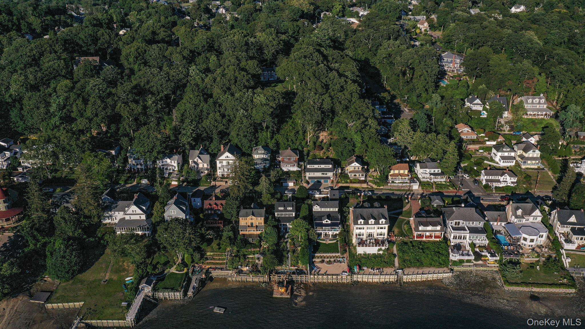 Northport, New York, 11768, United States, 3 Bedrooms Bedrooms, ,2 BathroomsBathrooms,Residential,For Sale,1925556