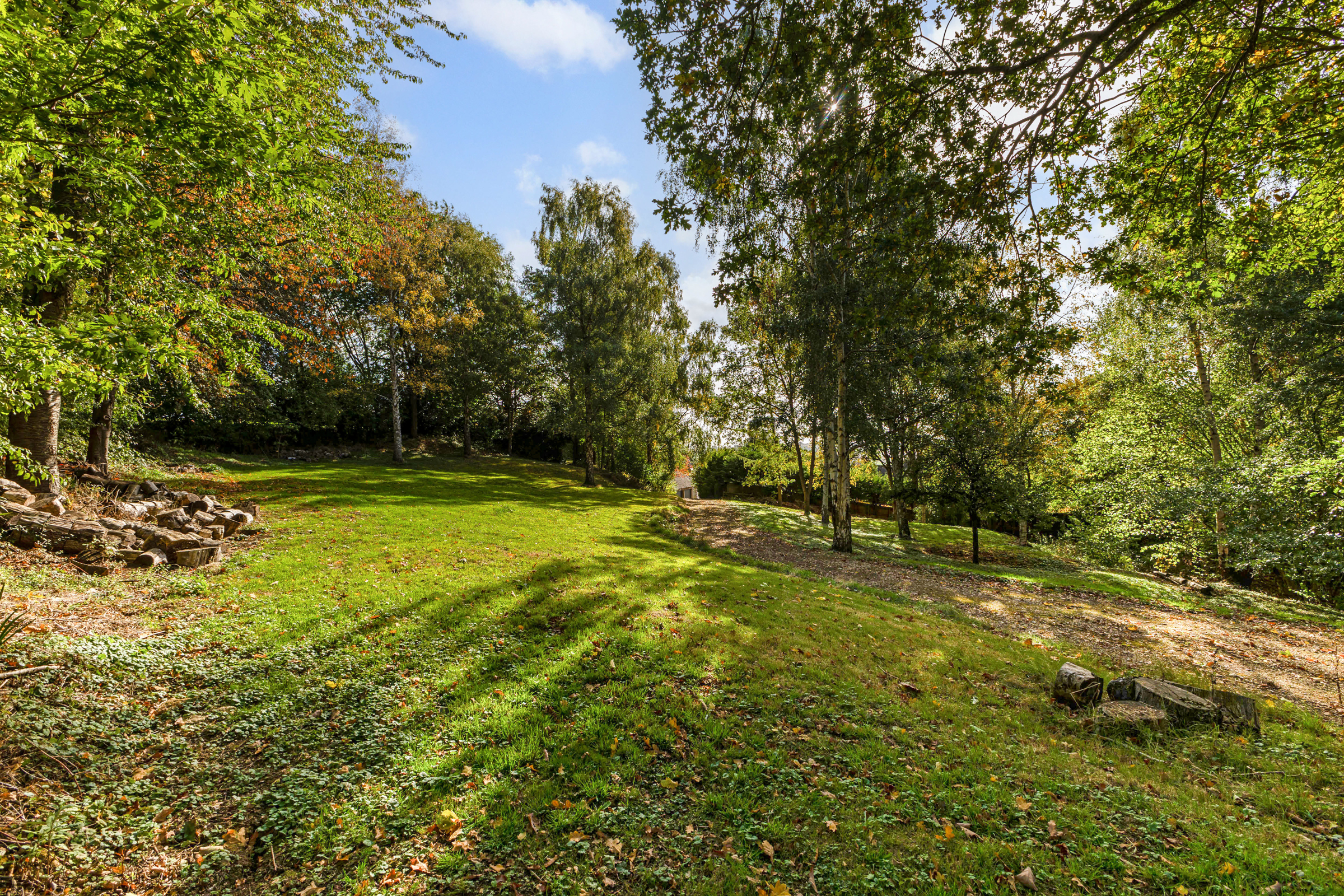  A Cotswolds stone village house with an annexe and extensive outbuildings - 物件實景