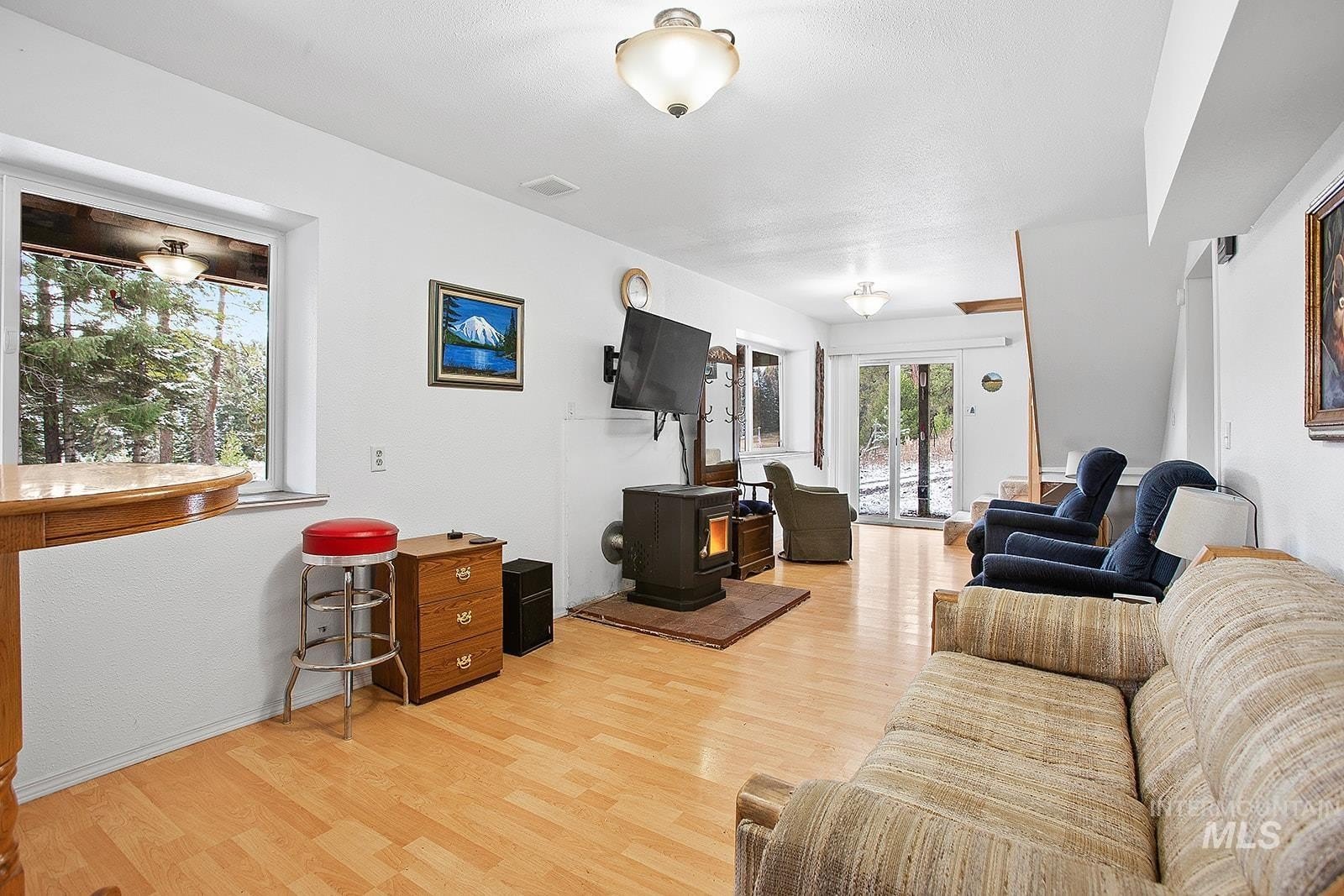 Winchester, Idaho, 83555, United States, 3 Bedrooms Bedrooms, ,1 BathroomBathrooms,Residential,For Sale,1977740