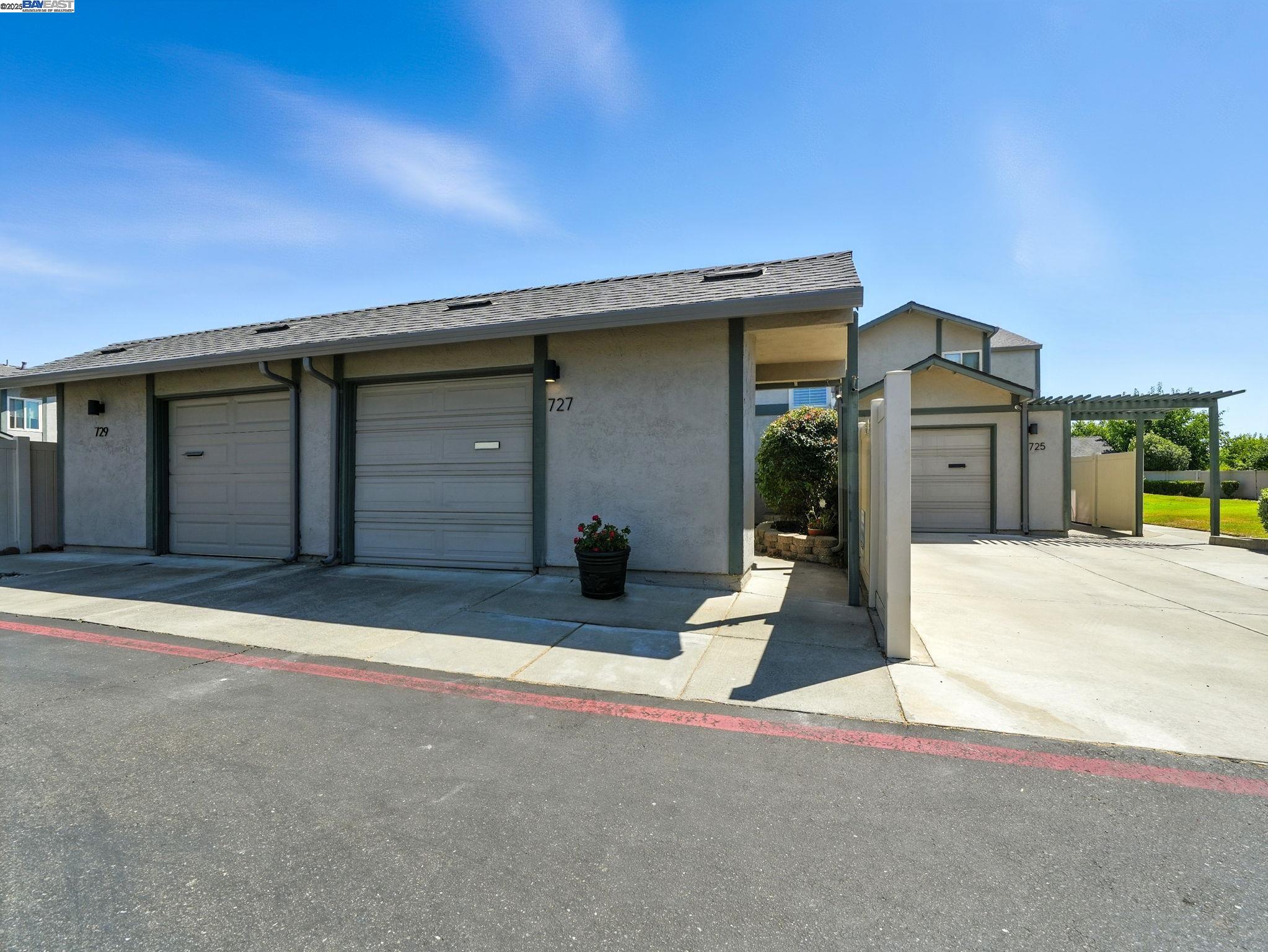 Livermore, California, 94551, United States, 2 Bedrooms Bedrooms, ,1 BathroomBathrooms,Residential,For Sale,1927441