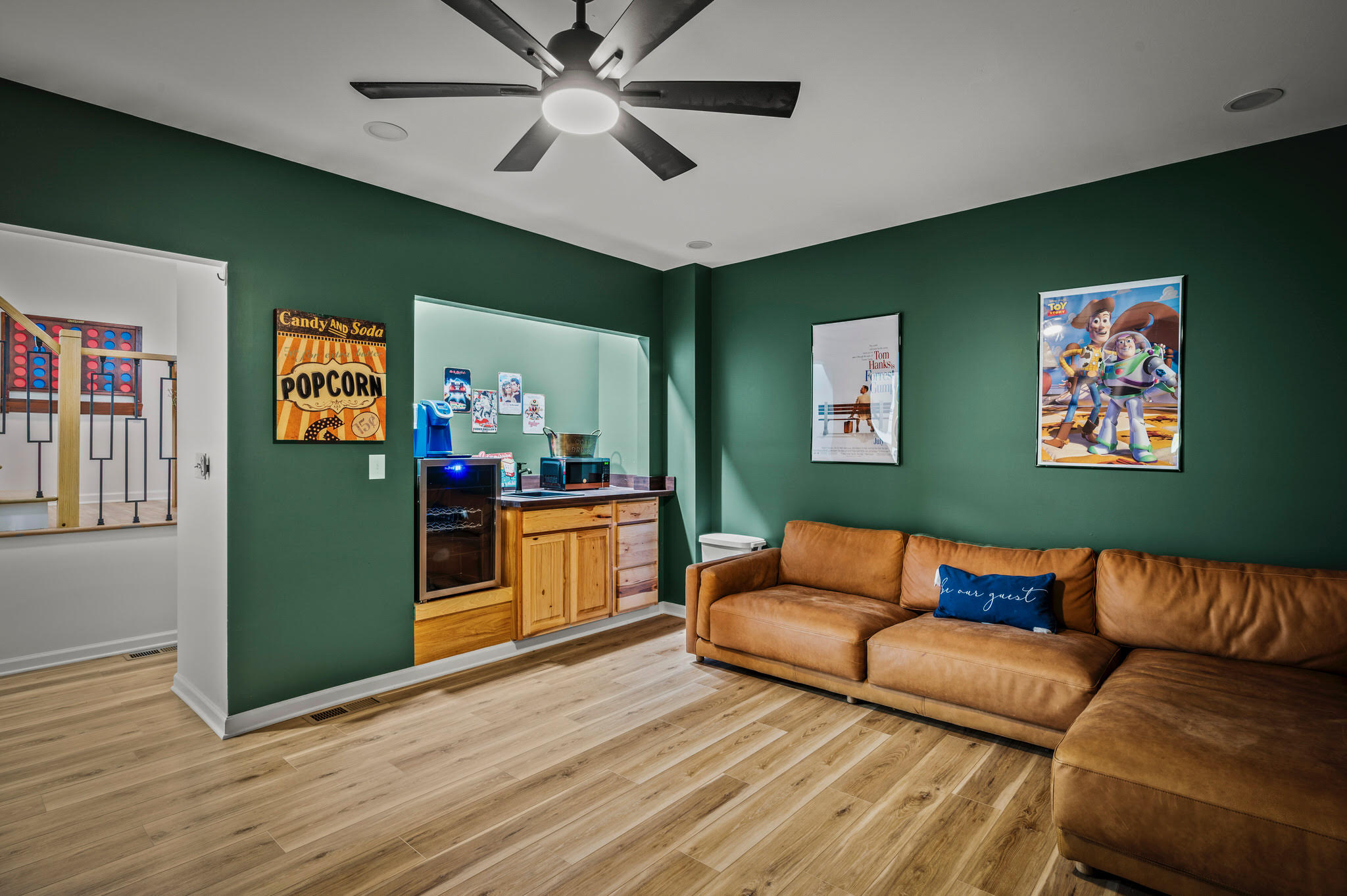 Gatlinburg, Tennessee, 37738, United States, 3 Bedrooms Bedrooms, ,5 BathroomsBathrooms,Residential,For Sale,1978798