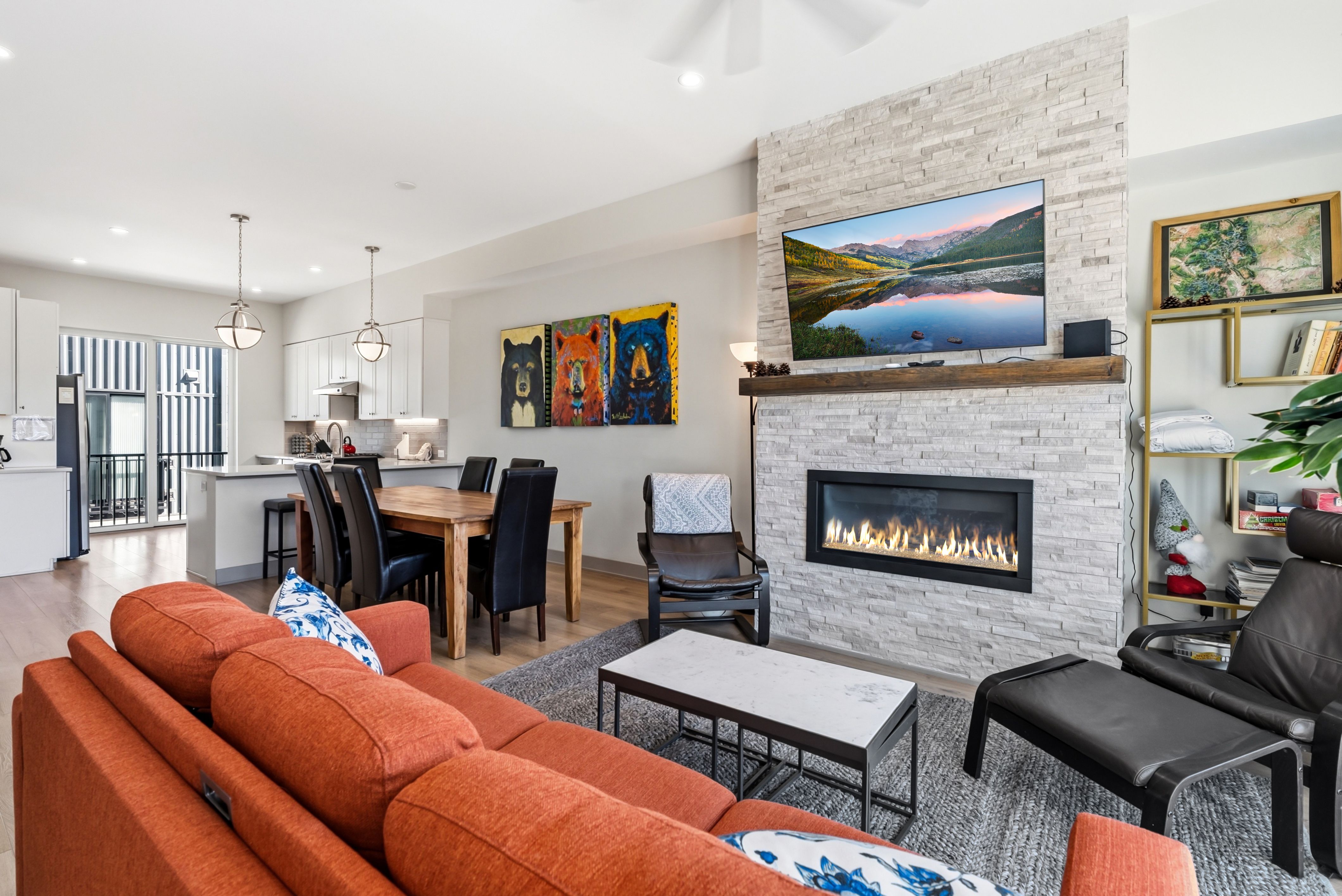  Modern Design Meets Mountain Living - 物件實景