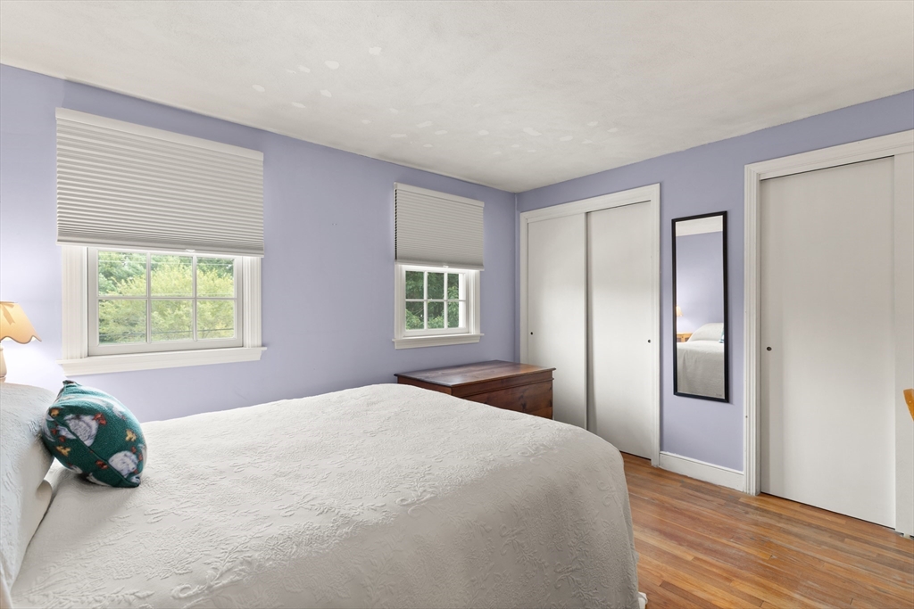 Easton, Massachusetts, 02375, United States, 6 Bedrooms Bedrooms, ,2 BathroomsBathrooms,Residential,For Sale,1927238