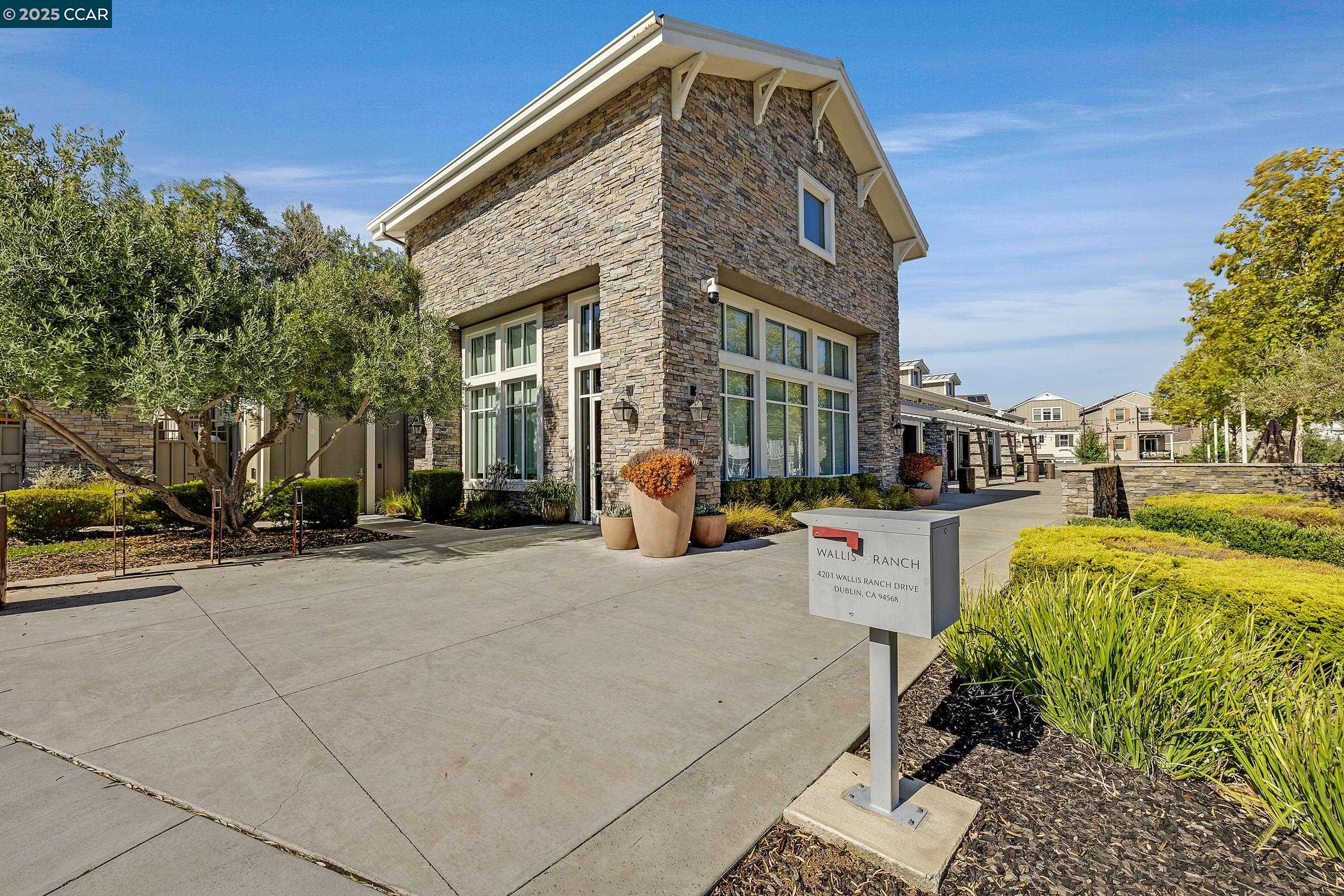 Dublin, California, 94568, United States, 4 Bedrooms Bedrooms, ,3 BathroomsBathrooms,Residential,For Sale,1949817