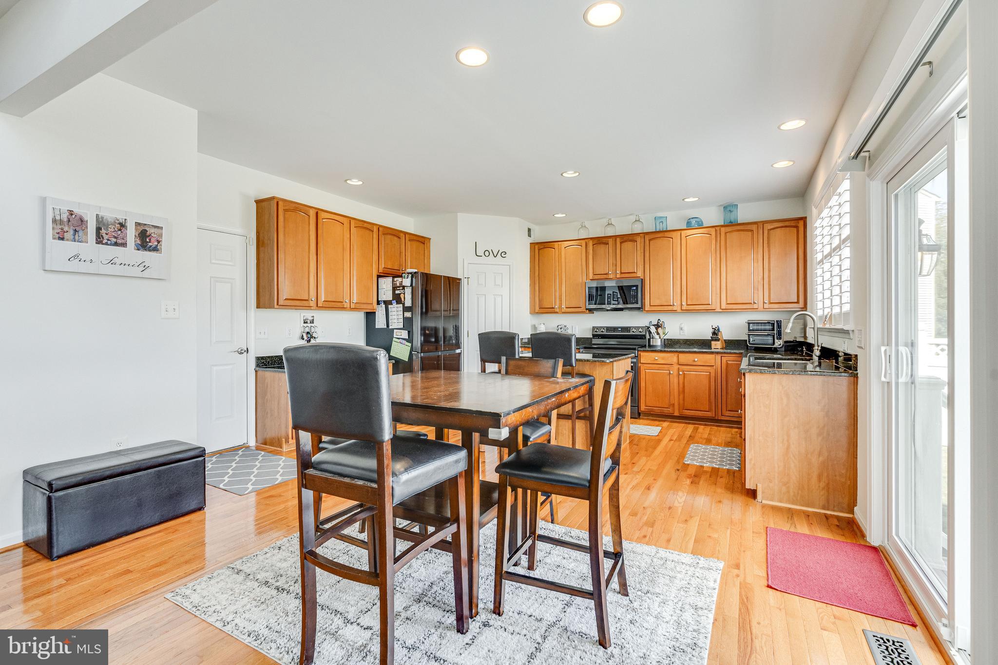 Bealeton, Virginia, 22712, United States, 4 Bedrooms Bedrooms, ,3 BathroomsBathrooms,Residential,For Sale,1986085