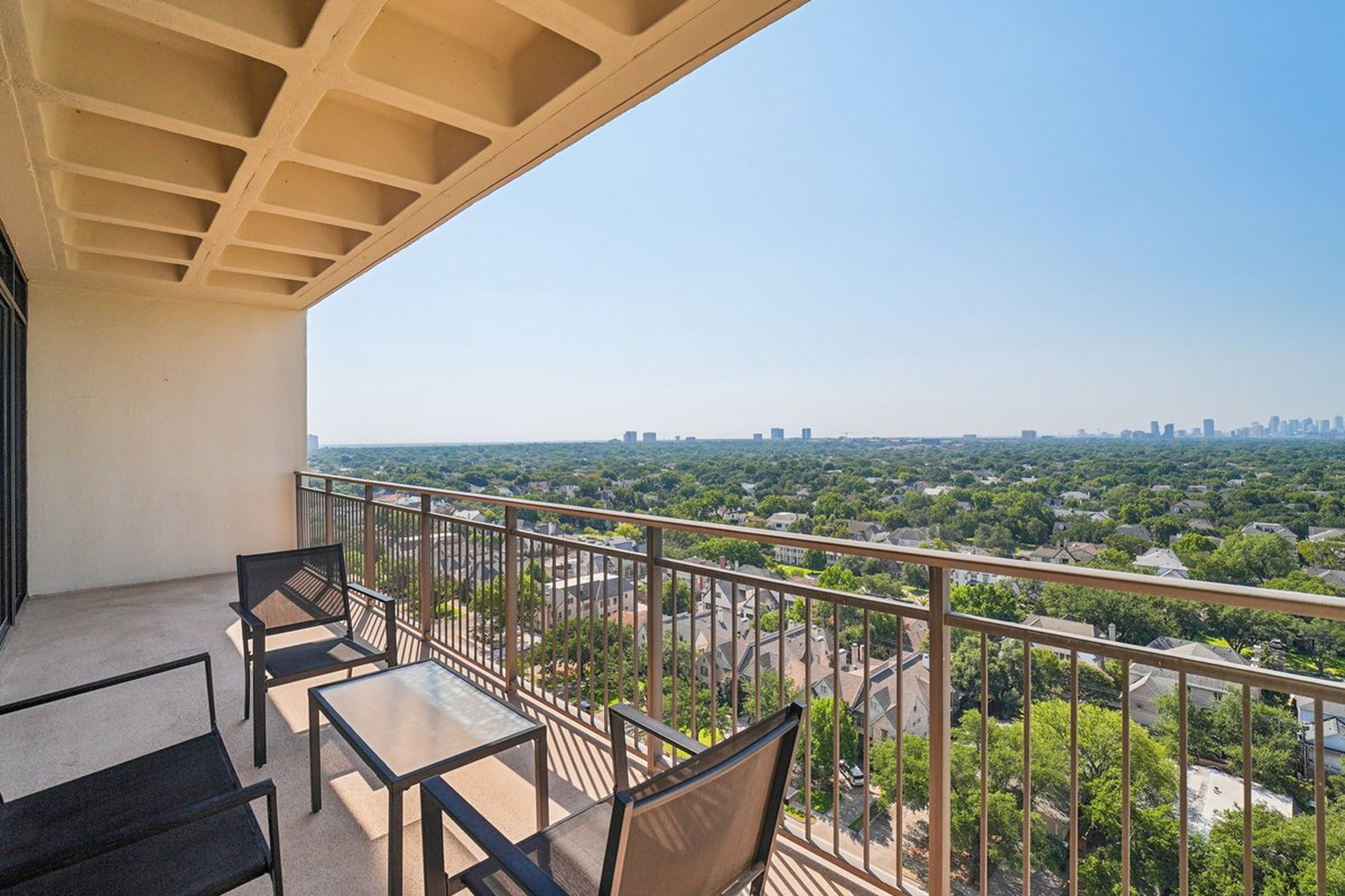 Panoramic Dallas Skyline Views  Renovated Luxury Residence at The Athena - 物件實景
