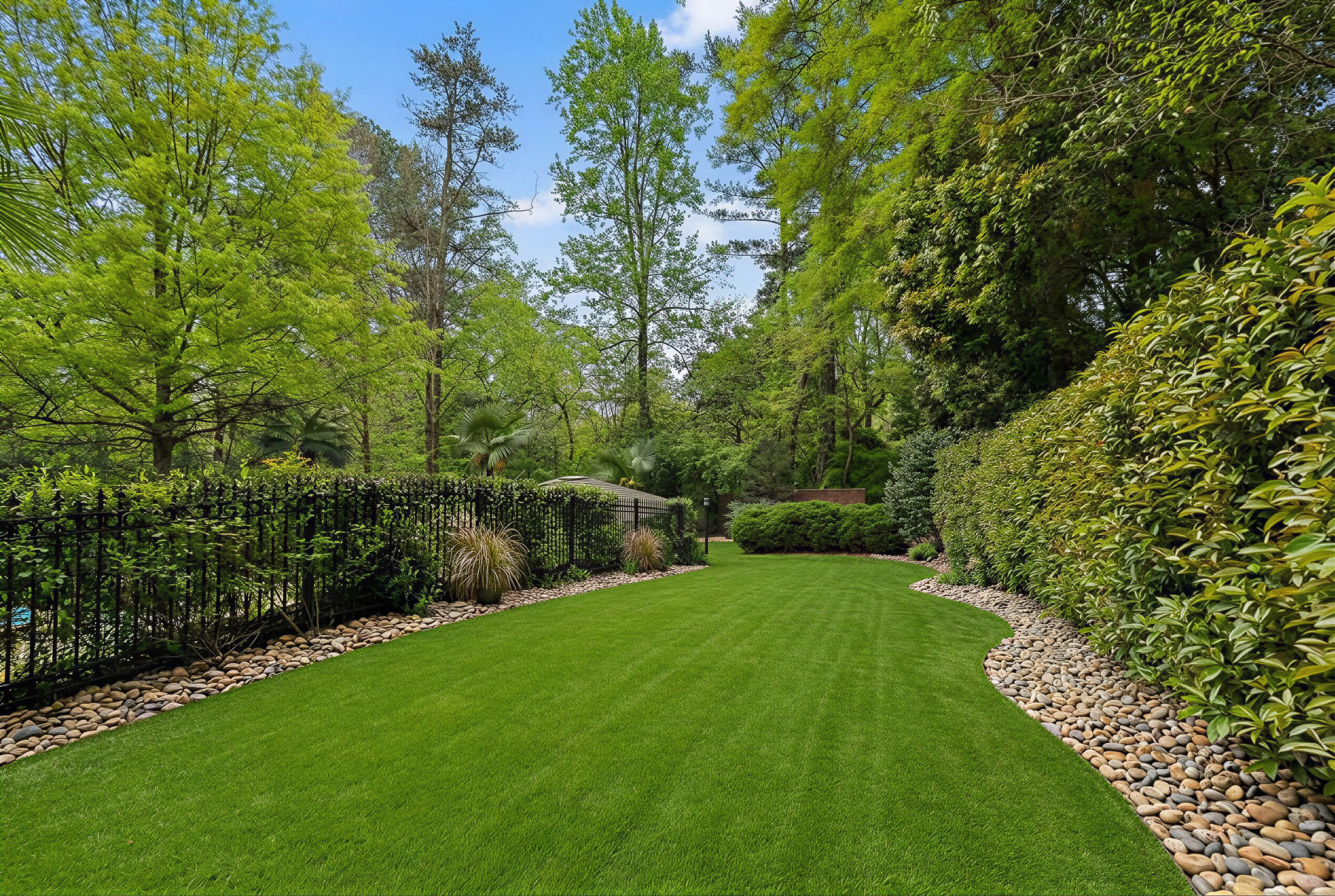  Exquisite Gated Brick and Stone Estate in Sought-after Chastain Park Area - 物件實景