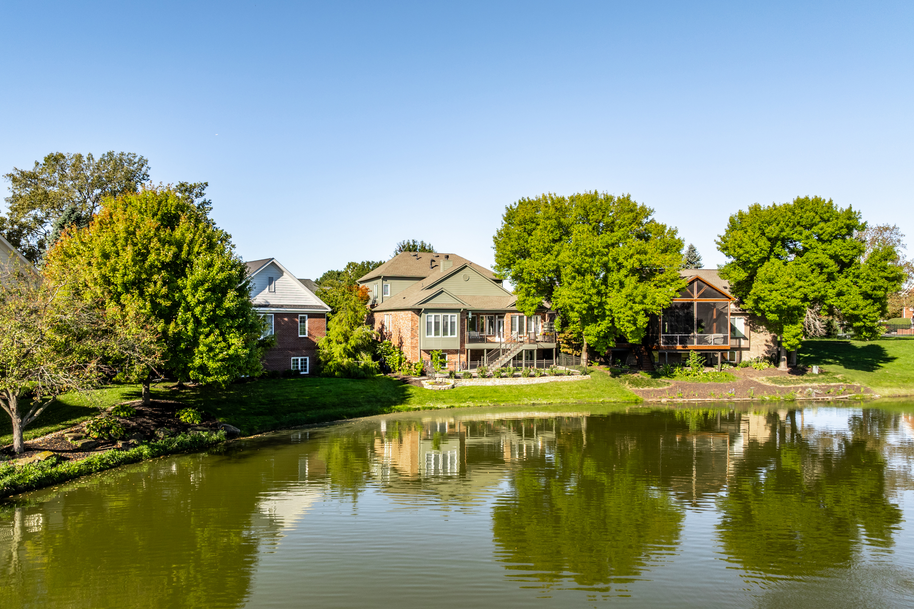  Exquisite 5 Bedroom Home with Water View in Desirable Gated Community - 物件實景