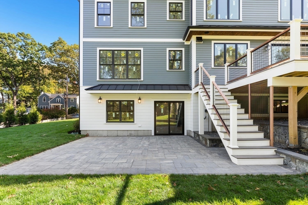 Lexington, Massachusetts, 02421, United States, 5 Bedrooms Bedrooms, ,7 BathroomsBathrooms,Residential,For Sale,1946947