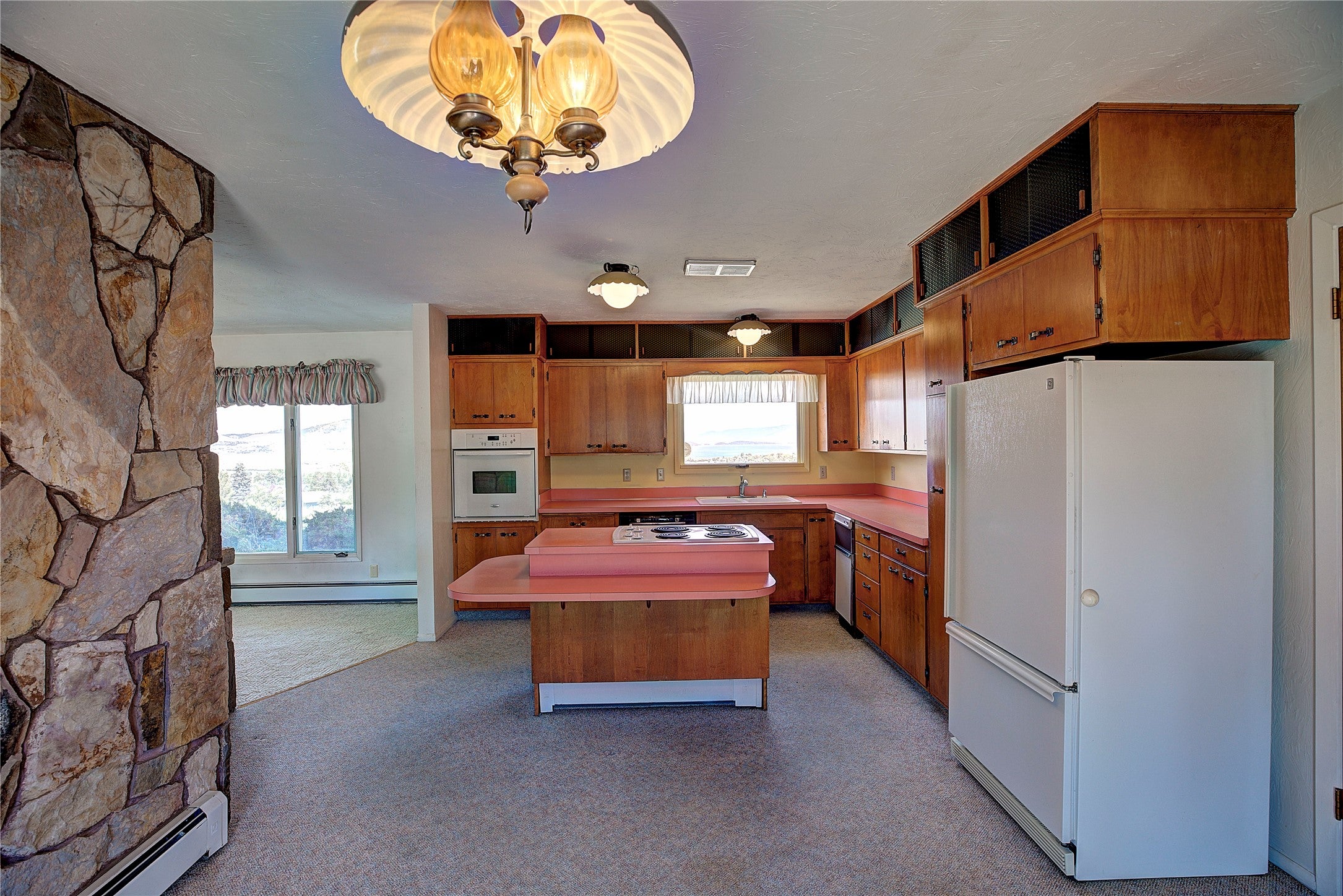 Polson, Montana, 59860, United States, 3 Bedrooms Bedrooms, ,2 BathroomsBathrooms,Residential,For Sale,1827901