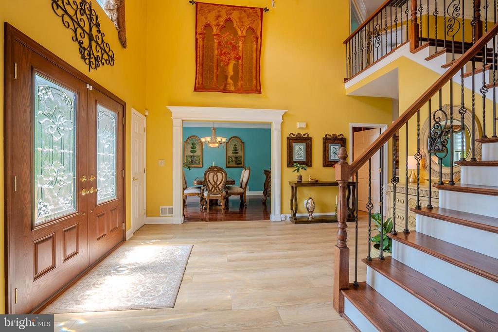 Monroe Township, New Jersey, 08831, United States, 5 Bedrooms Bedrooms, ,4 BathroomsBathrooms,Residential,For Sale,1895133