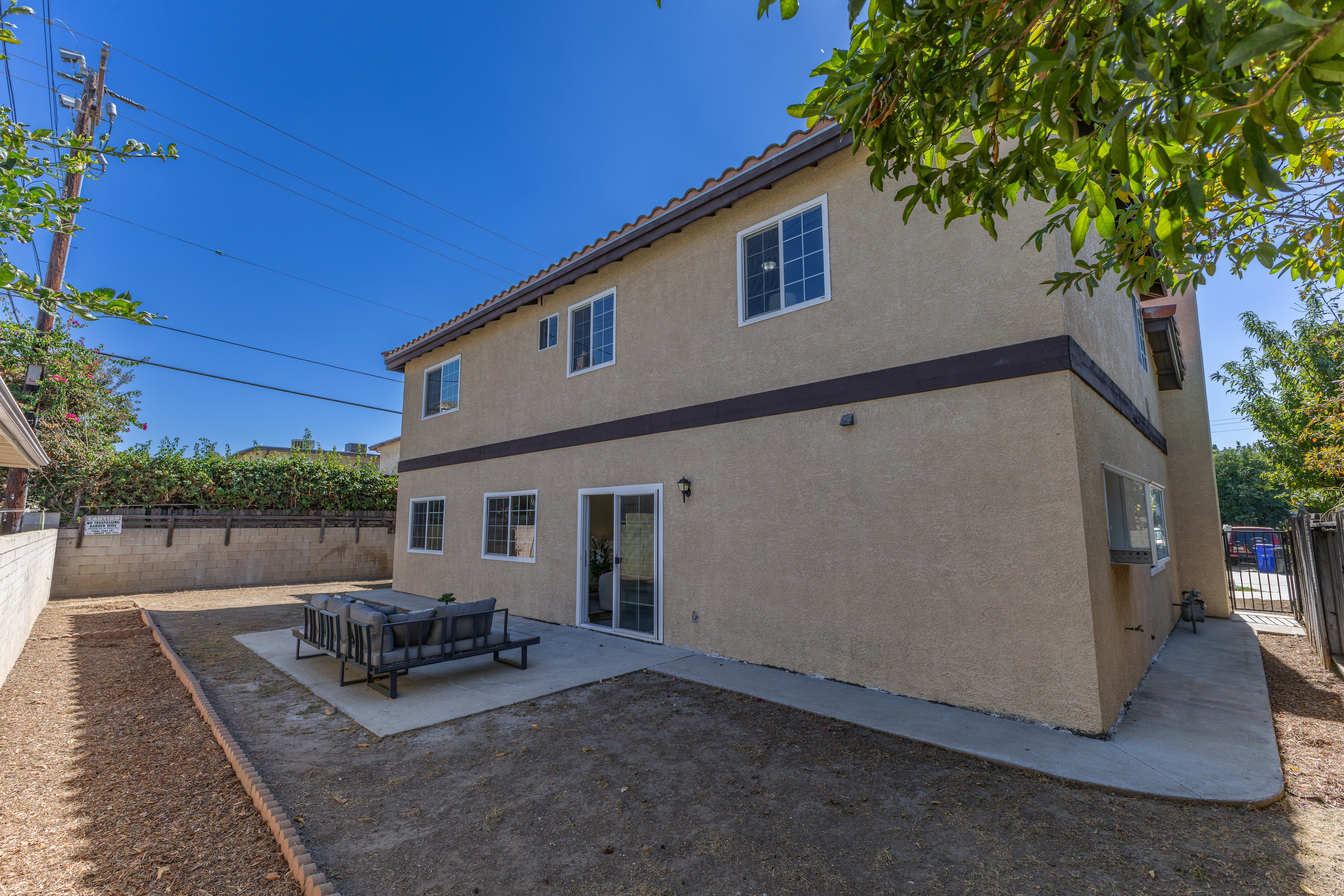  5136 Acacia Street - 物件實景