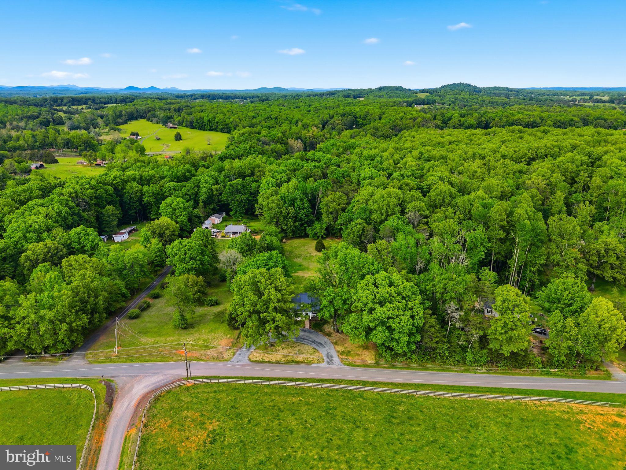 Reva, Virginia, 22735, United States, 2 Bedrooms Bedrooms, ,2 BathroomsBathrooms,Residential,For Sale,2048216