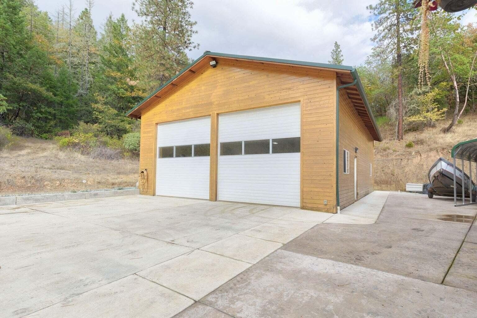 Canyonville, Oregon, 97417, United States, 2 Bedrooms Bedrooms, ,2 BathroomsBathrooms,Residential,For Sale,1981703