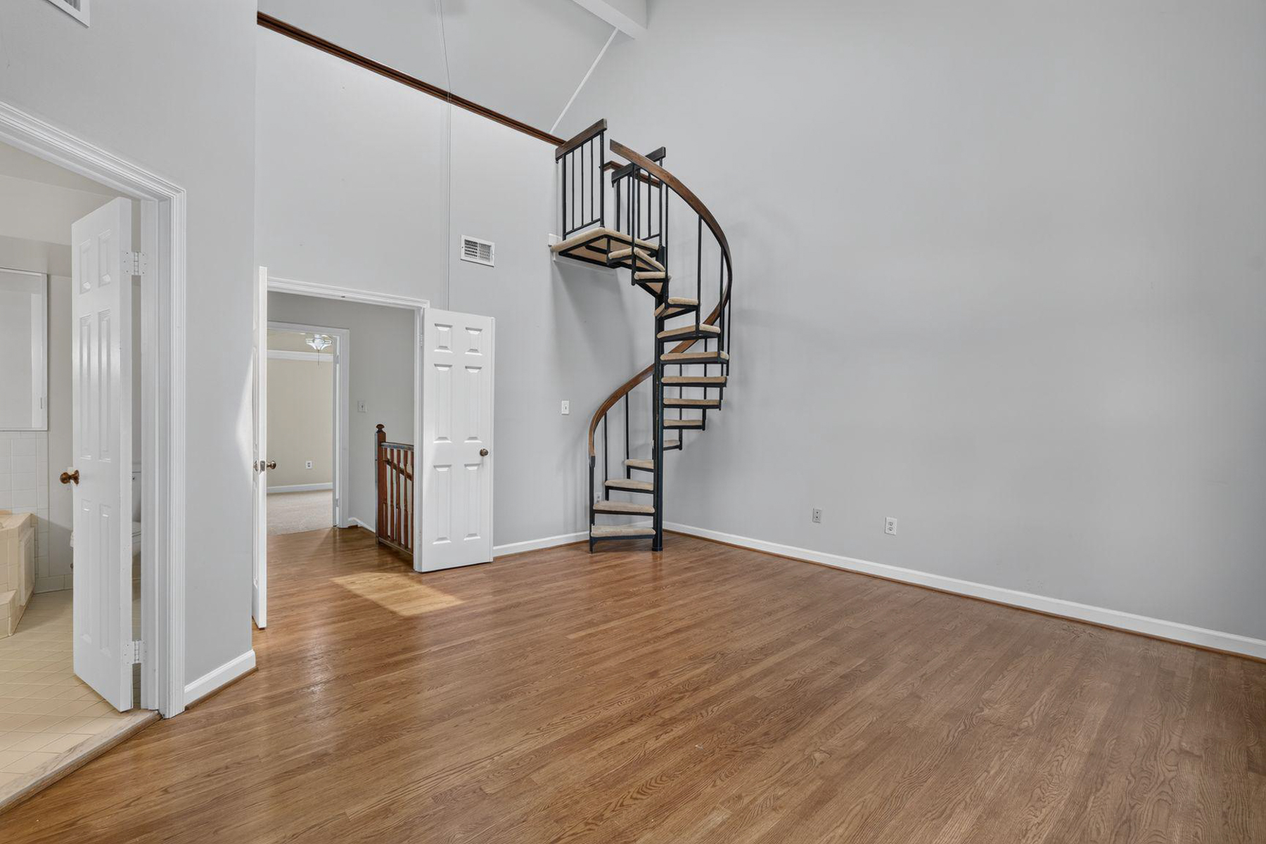  6050 Estates Drive, Alexandria, VA, 22310 - 物件實景