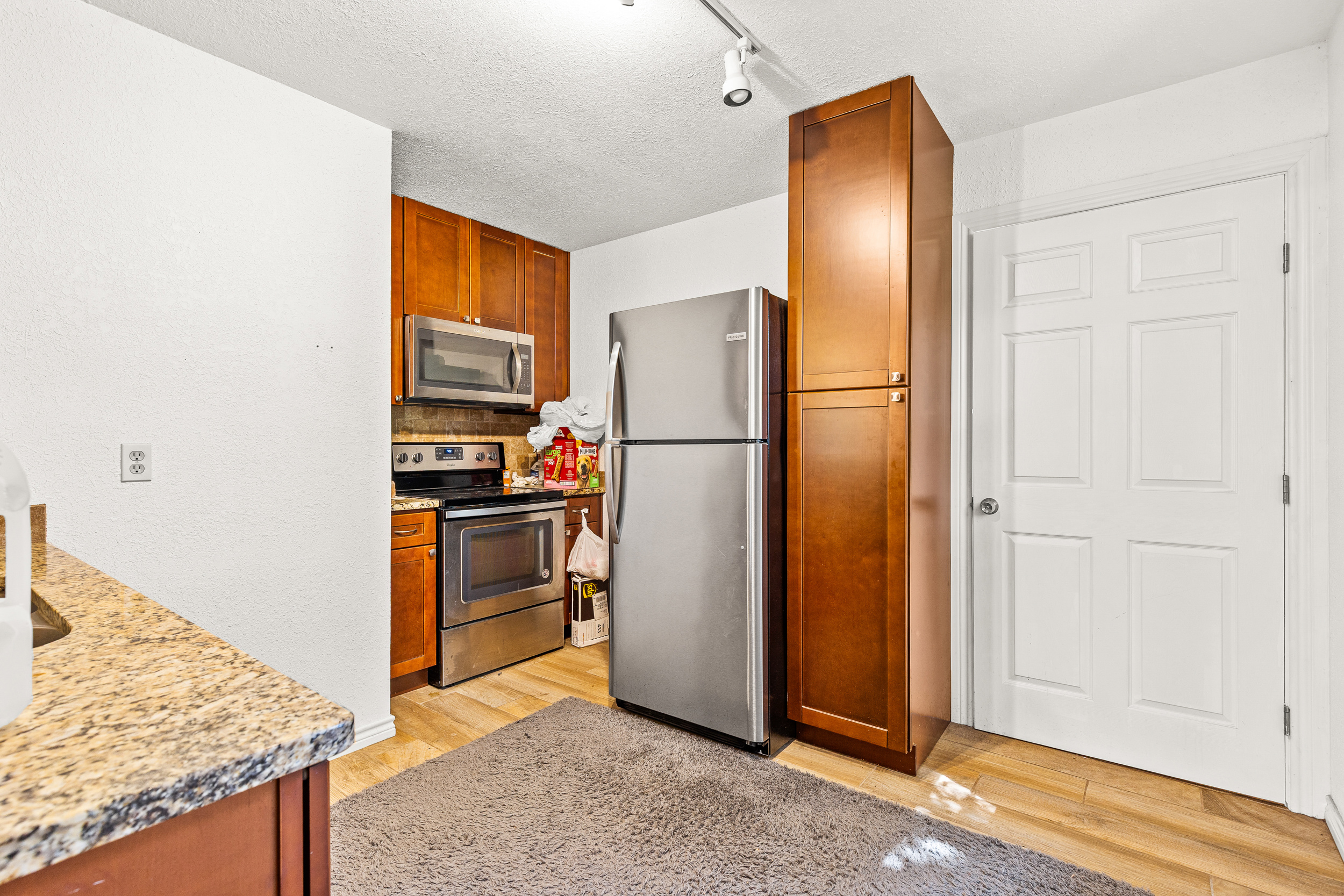 Adkins, Texas, 78101, United States, 4 Bedrooms Bedrooms, ,2 BathroomsBathrooms,Residential,For Sale,1979790