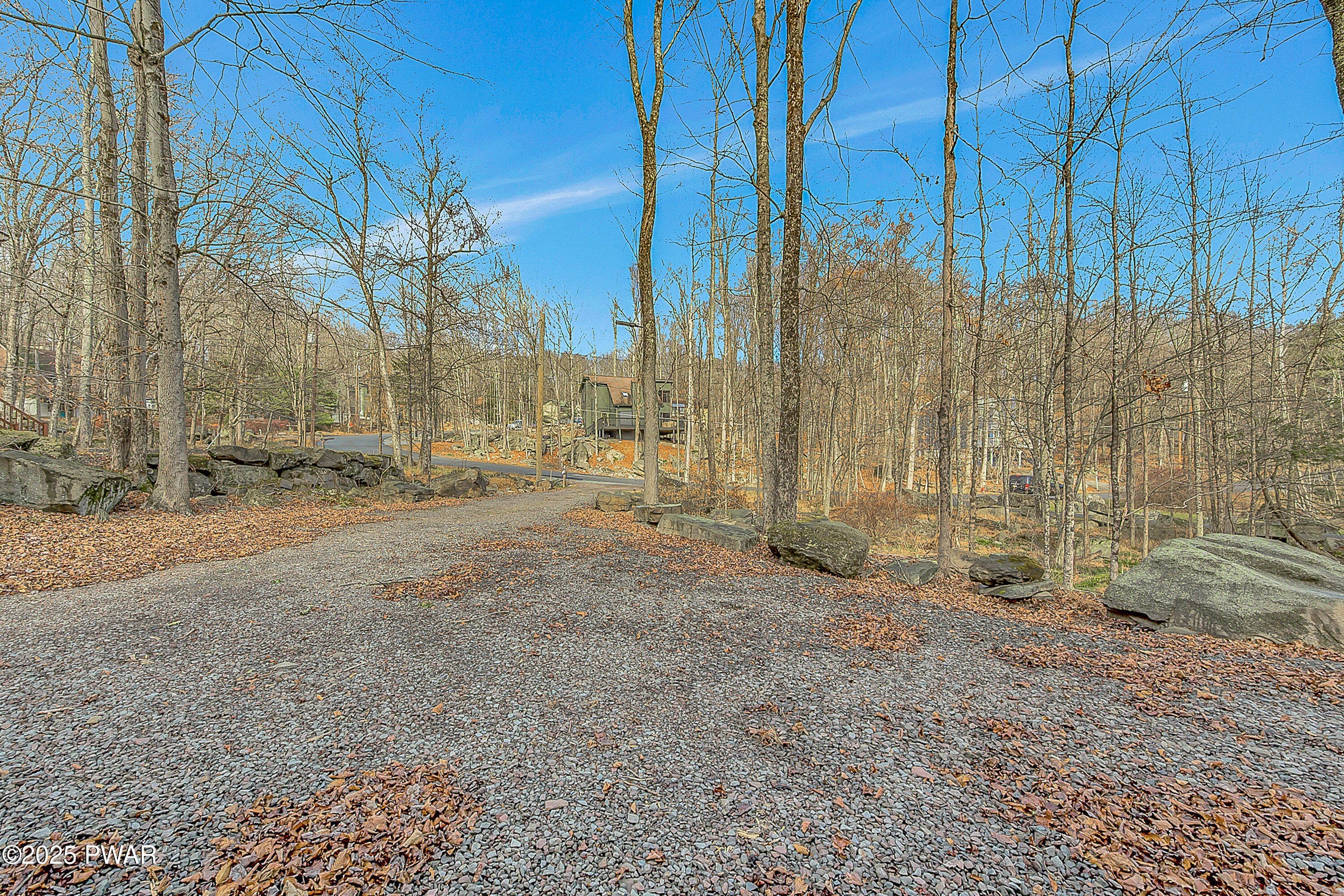Lake Ariel, Pennsylvania, 18436, United States, 4 Bedrooms Bedrooms, ,4 BathroomsBathrooms,Residential,For Sale,1998731