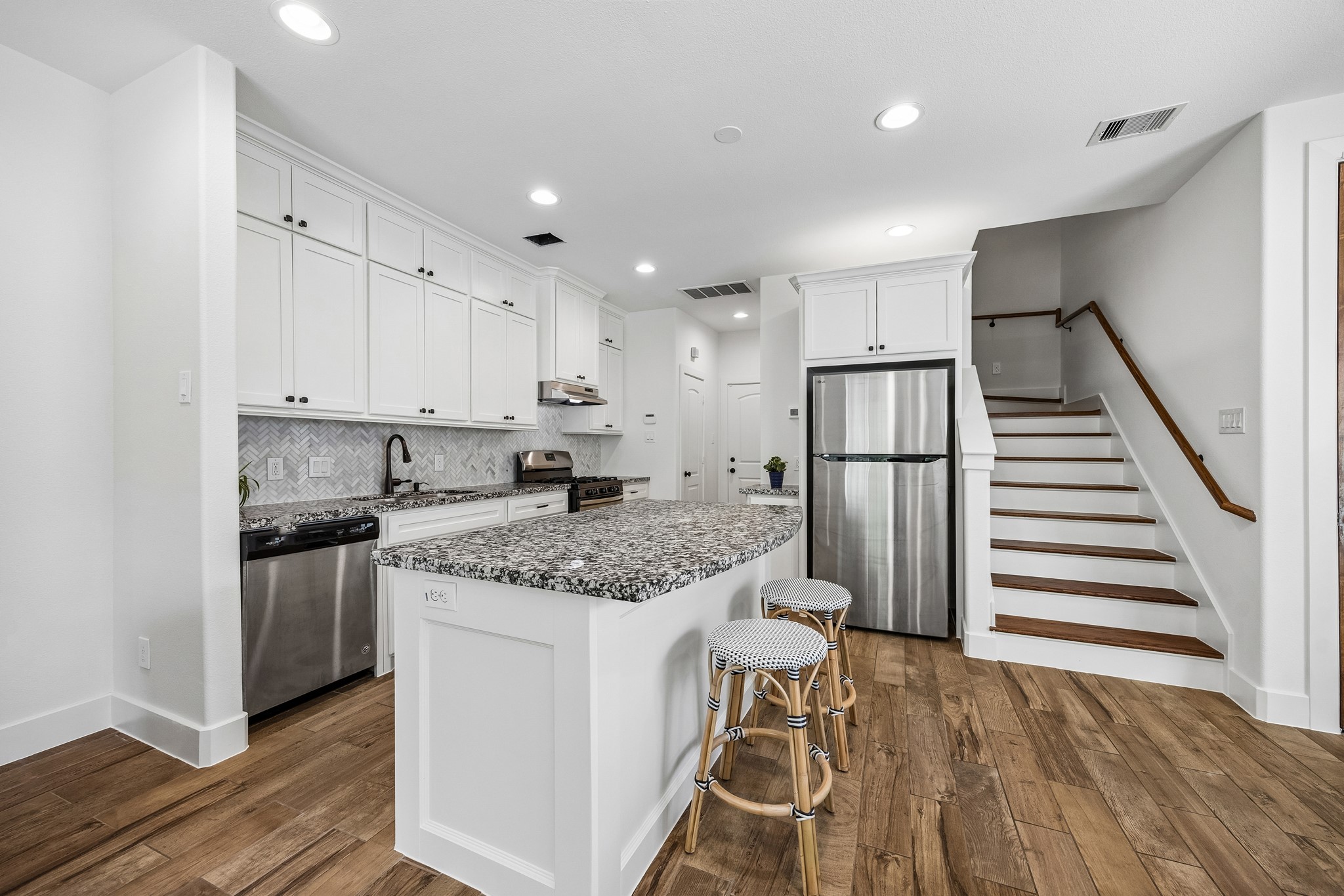  3605 Billingsley Street A - 物件實景