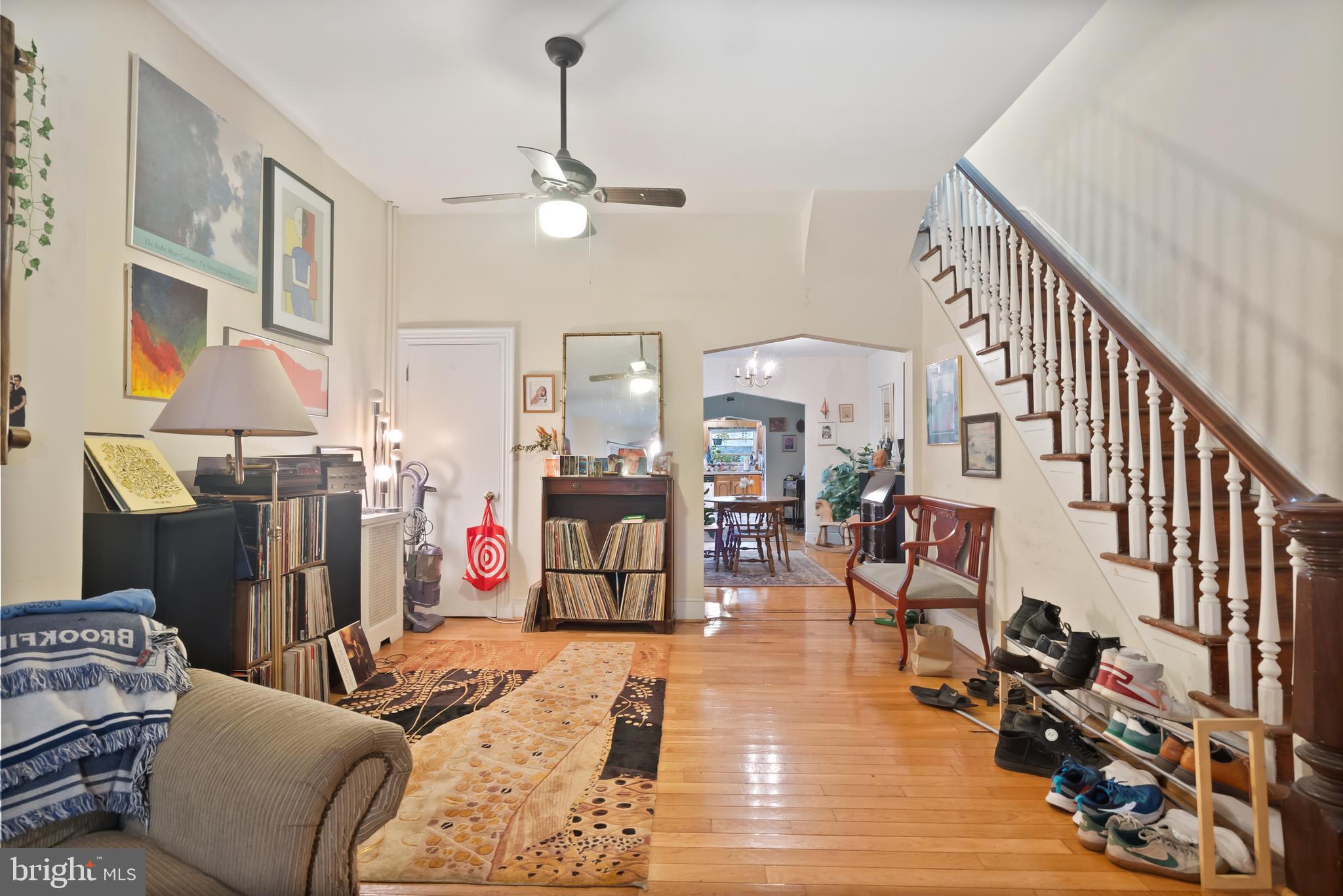 PHILADELPHIA, Pennsylvania, 19147, United States, 4 Bedrooms Bedrooms, ,2 BathroomsBathrooms,Residential,For Sale,1979341