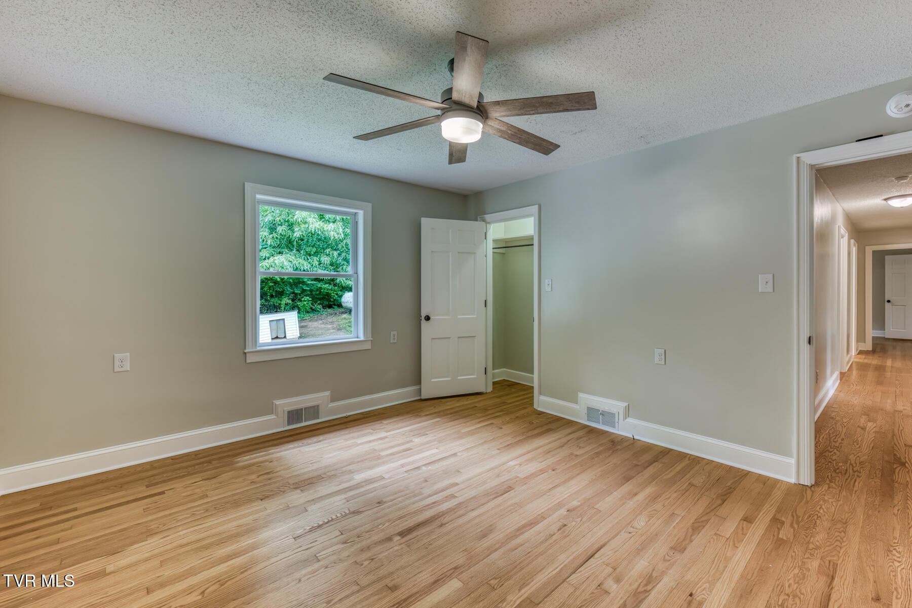 Afton, Tennessee, 37616, United States, 5 Bedrooms Bedrooms, ,3 BathroomsBathrooms,Residential,For Sale,2048467