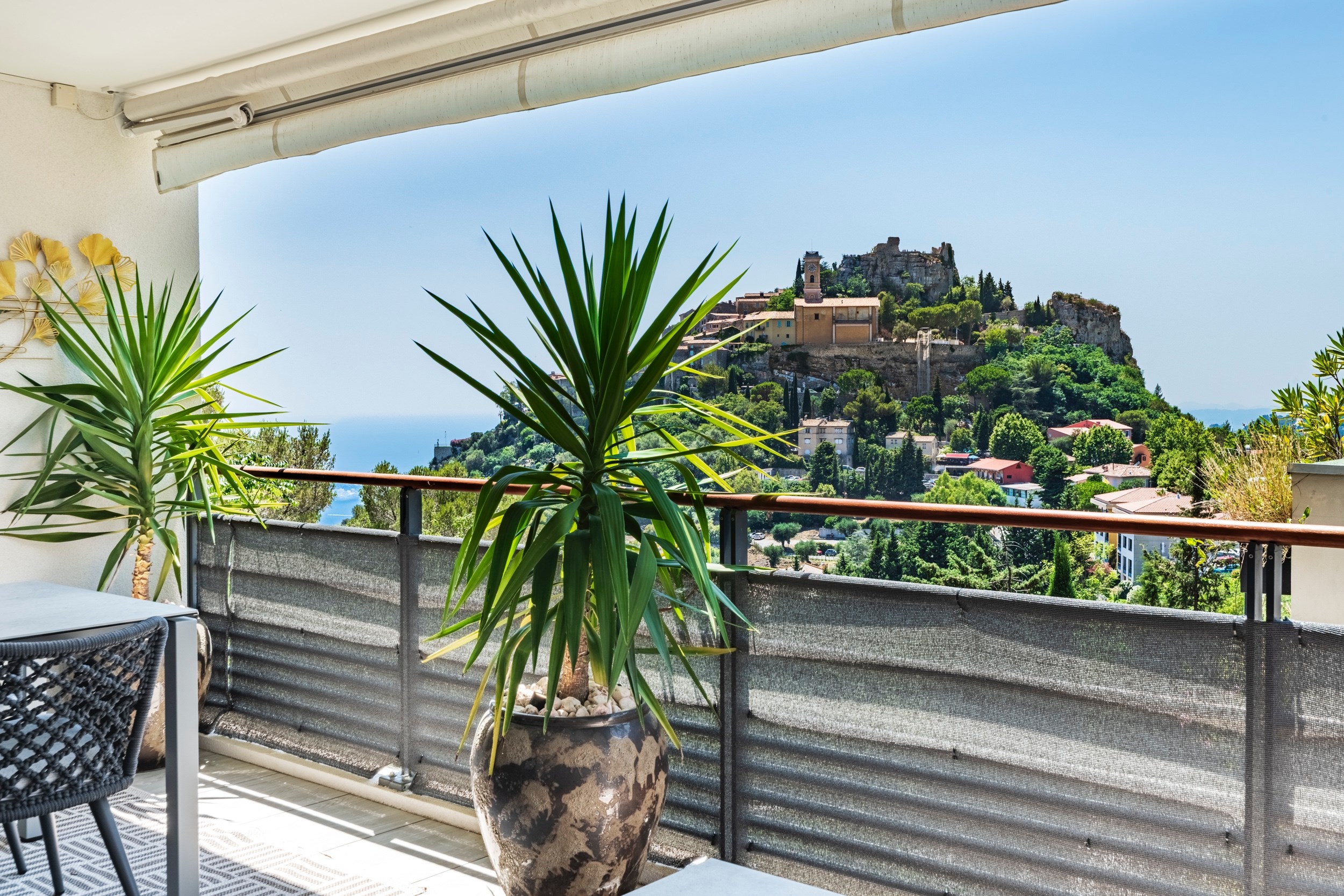  Luxury apartment with terrace, pool and sea glimpse for sale in Èze near Monaco - 物件實景