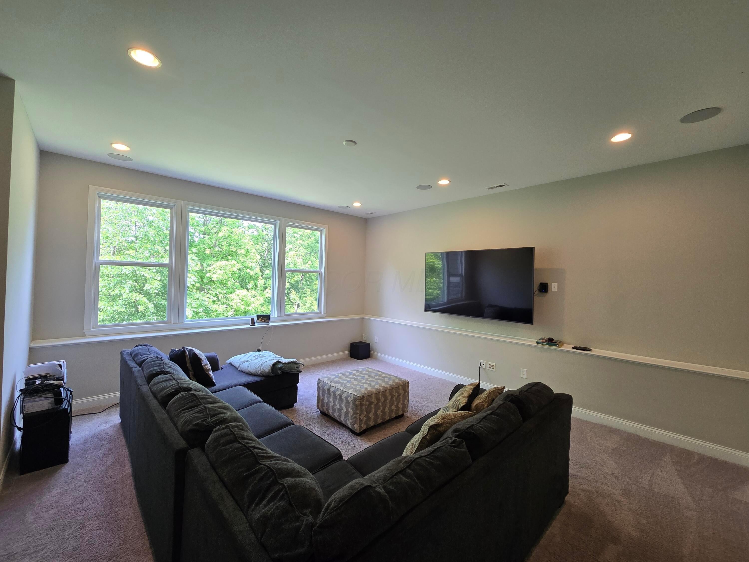 Pickerington, Ohio, 43147, United States, 5 Bedrooms Bedrooms, ,5 BathroomsBathrooms,Residential,For Sale,2048451