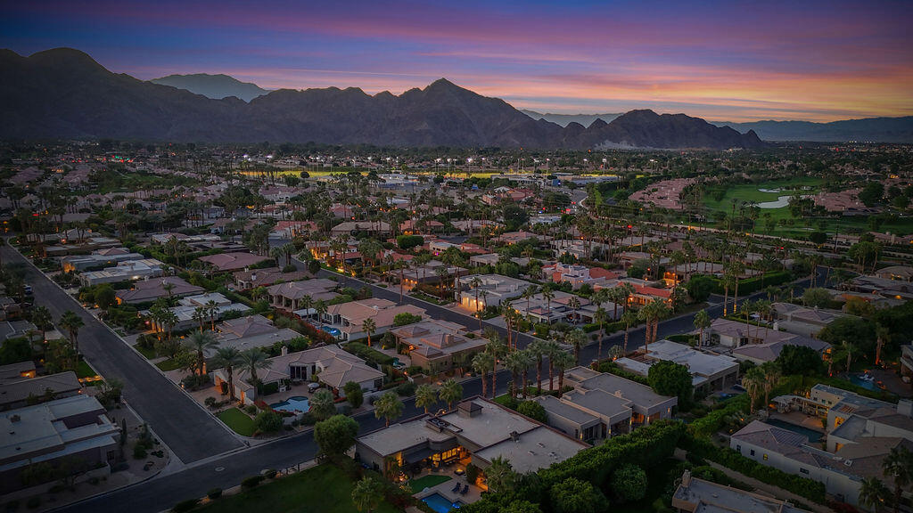 La Quinta, California, 92253, United States, 4 Bedrooms Bedrooms, ,2 BathroomsBathrooms,Residential,For Sale,1987635