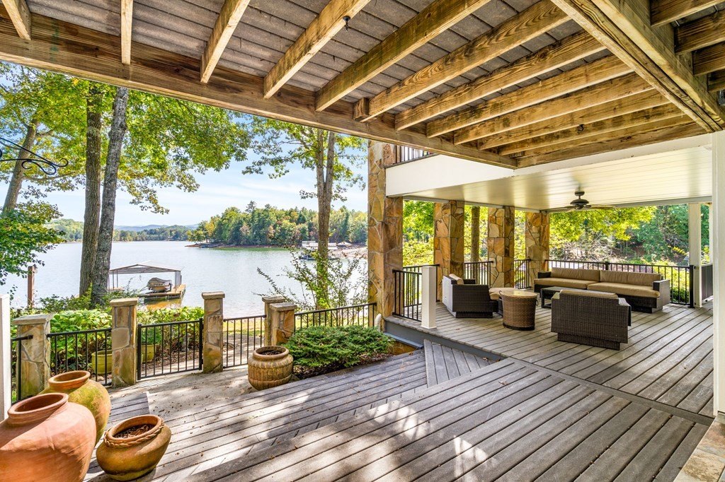 Hiawassee, Georgia, 30546, United States, 3 Bedrooms Bedrooms, ,4 BathroomsBathrooms,Residential,For Sale,1978454