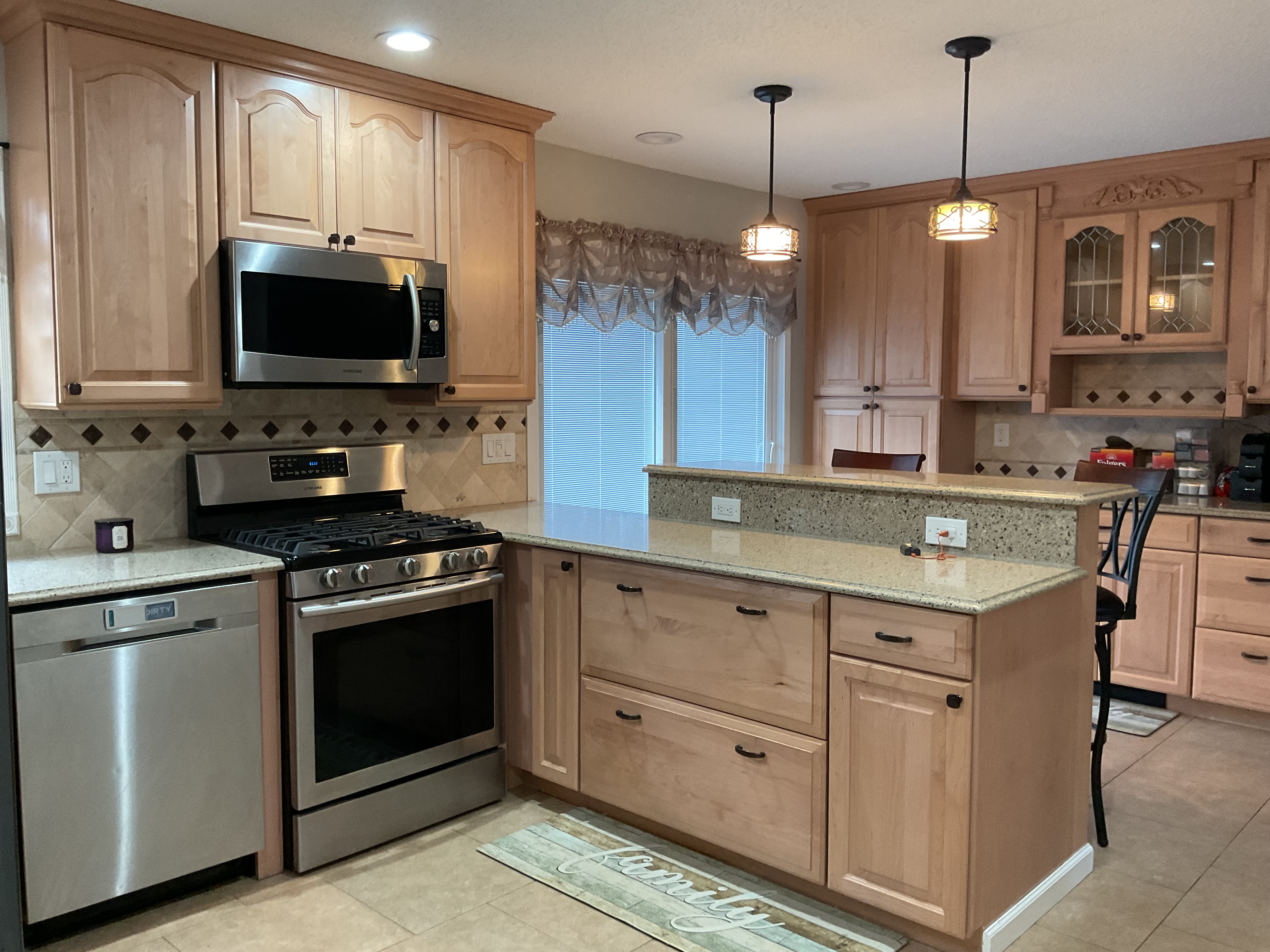 Shirley, New York, 11967, United States, 4 Bedrooms Bedrooms, ,3 BathroomsBathrooms,Residential,For Sale,1990449