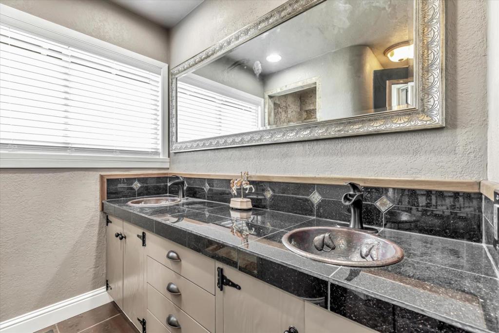 Moss Landing, California, 95039, United States, 5 Bedrooms Bedrooms, ,4 BathroomsBathrooms,Residential,For Sale,1995471